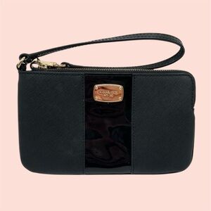 Micheal Kors Wristlet Wallet